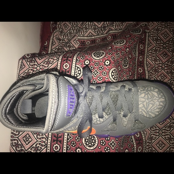 Nike Air Max 2 Strong (EUC) - Picture 2 of 8